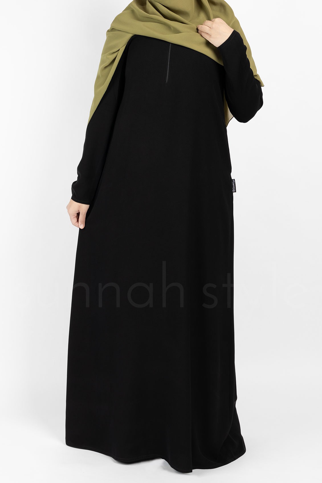 Sunnah Style Essentials Closed Abaya Slim Black